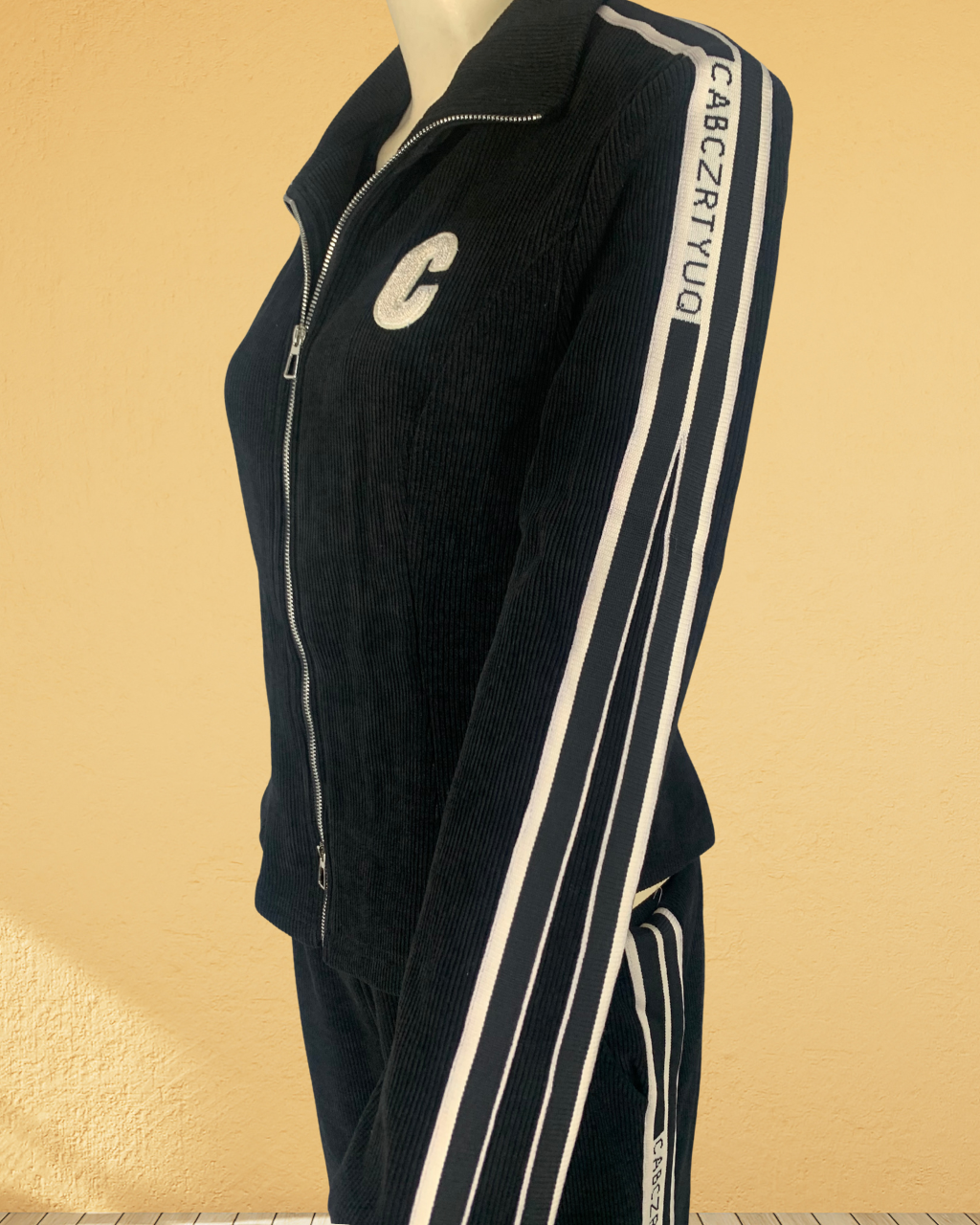 Trendy 2-Piece Tracksuit