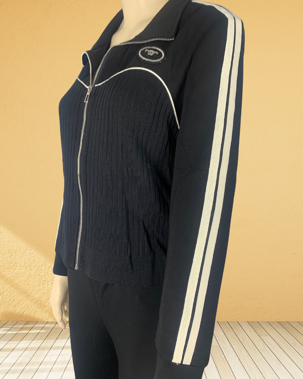 Tracksuit – Ladies Corner