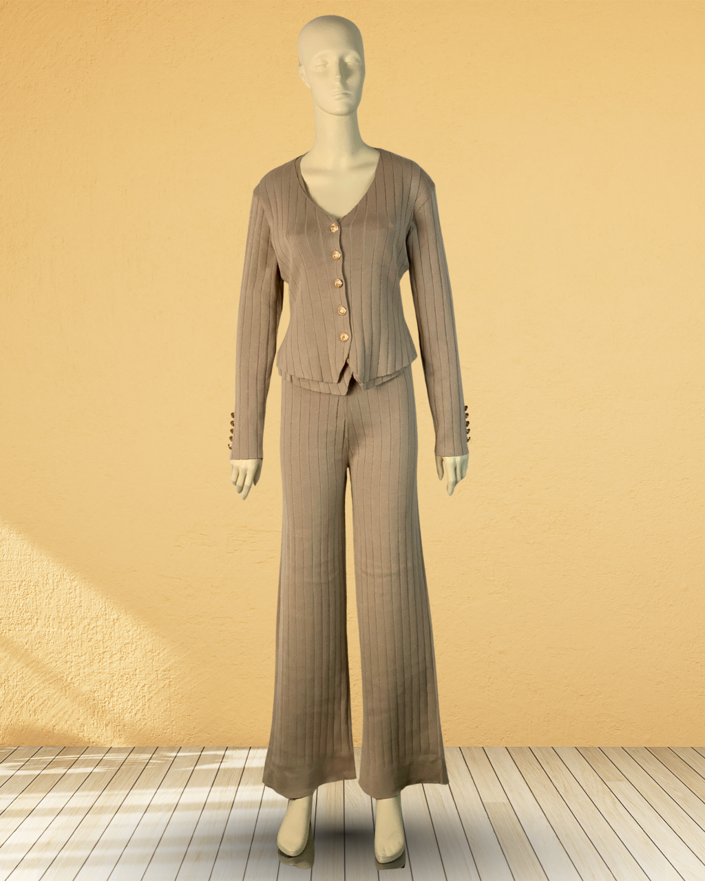 Knitted Buttoned Cardigan Set