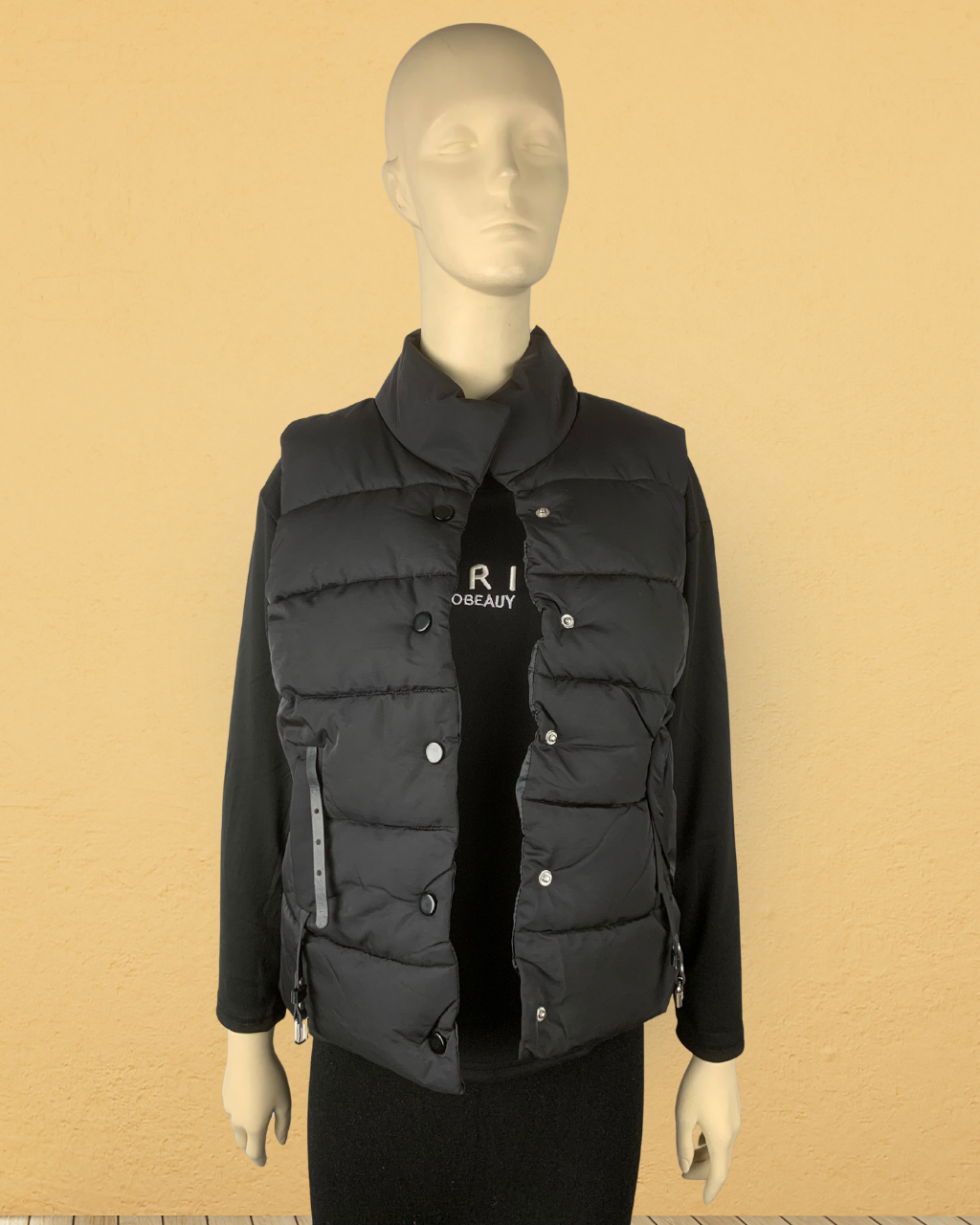 Sleeveless Polyester Buckle Jacket