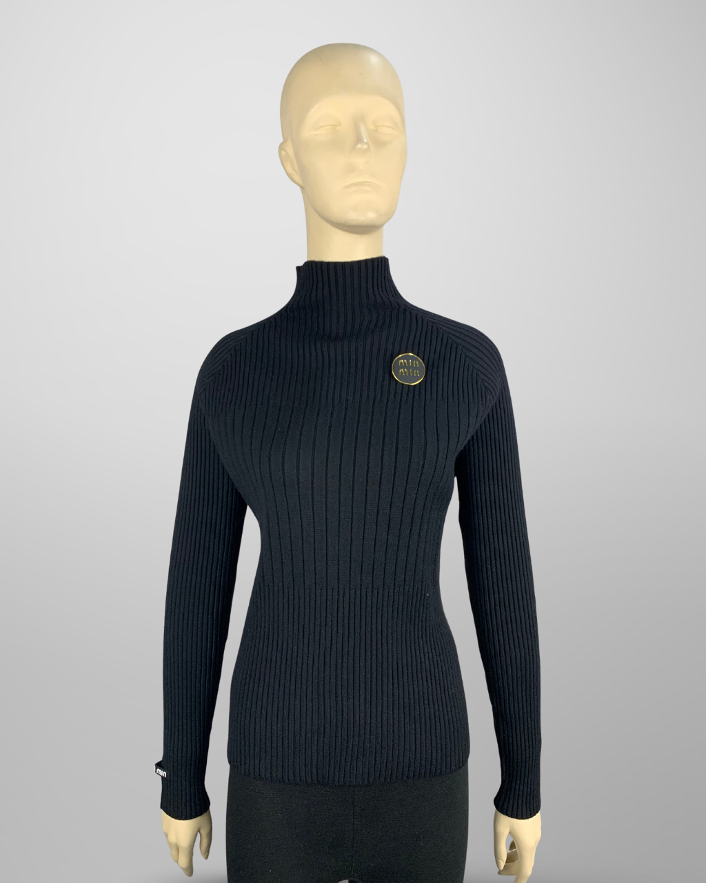 Min Min Badge Turtle Neck